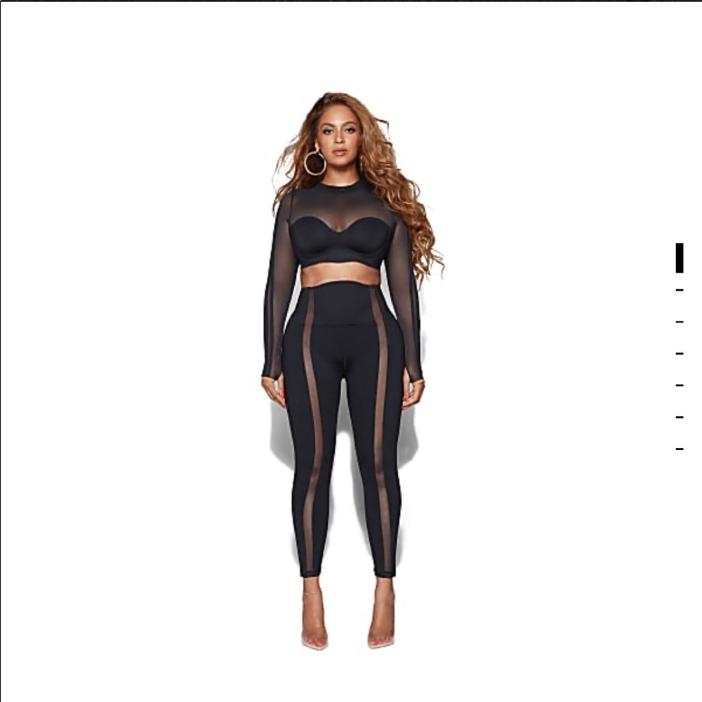 Mesh panel tights
